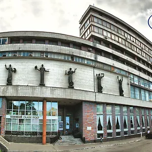 Отель Tsentralnoho Budynku Khudozhnyka, Киев